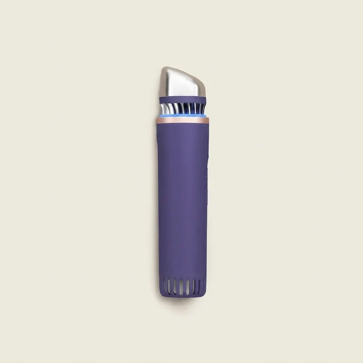 TheraFace Depuffing Wand Gesichtsroller in Violett